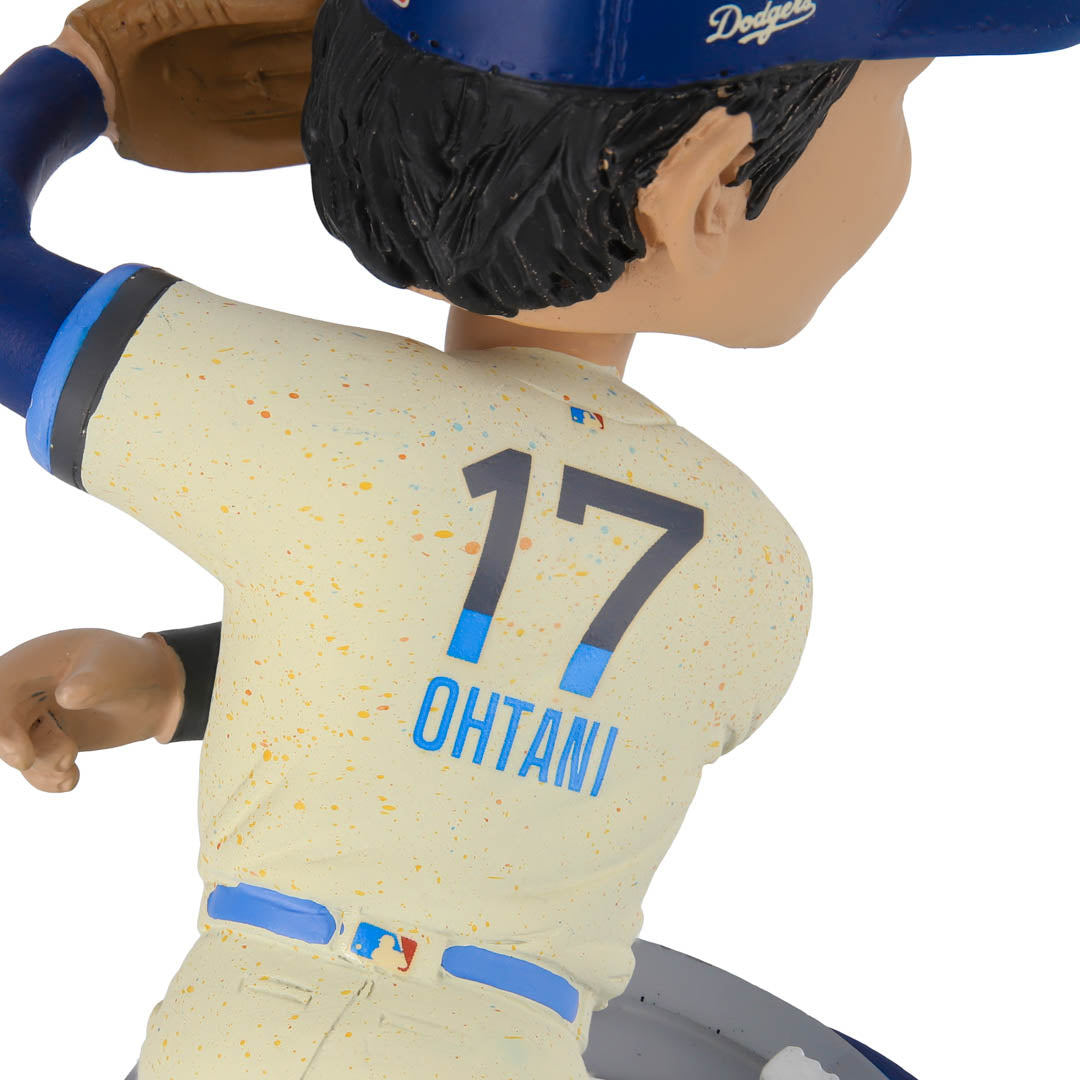 
                  
                    【予約販売 開始】 SHOHEI OHTANI 大谷翔平 - MLB公式 Rising Again：Pitcher's Return / ドジャース球場台座付 / 世界限定 / フィギュア・人形
                  
                