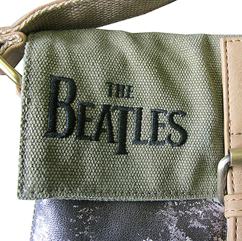 
                  
                    THE BEATLES ビートルズ (結成 65周年 ) - Abbey Road Green Mini Bag / サコッシュ / Disaster Design（U.K.ブランド） / ショルダーバッグ
                  
                