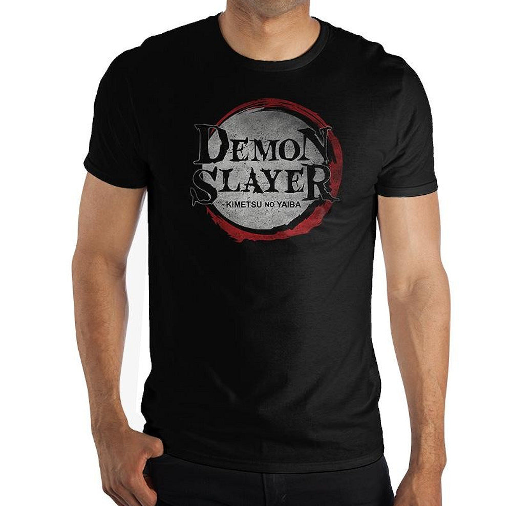 DEMON SLAYER 鬼滅の刃 (劇場版 新作決定 ) - Short Sleeve / ロゴ / Tシャツ / メンズ 【公式 / オフィシャル】