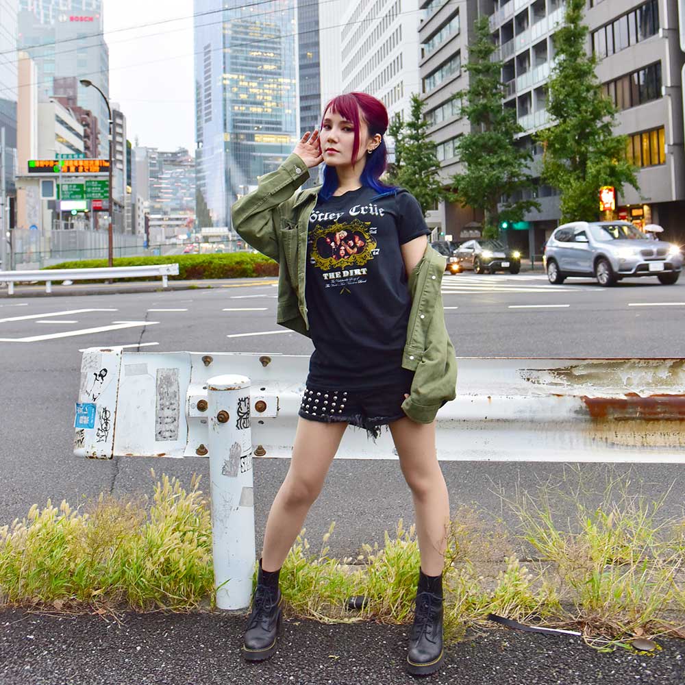 
                  
                    MOTLEY CRUE モトリークルー - THE DIRT 【限定モデル】 / Tシャツ / メンズ 【公式 / オフィシャル】
                  
                