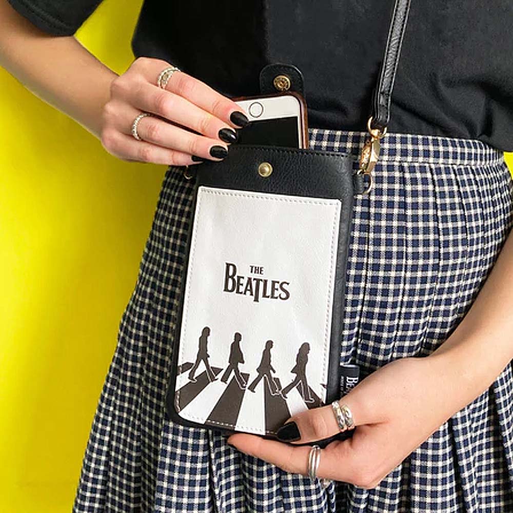 
                  
                    THE BEATLES ビートルズ (ABBEY ROAD 55周年 ) - Abbey Road / Phone Wallet / Mini Bag / Disaster(U.K.ブランド) / ショルダーバッグ 【公式 / オフィシャル】
                  
                