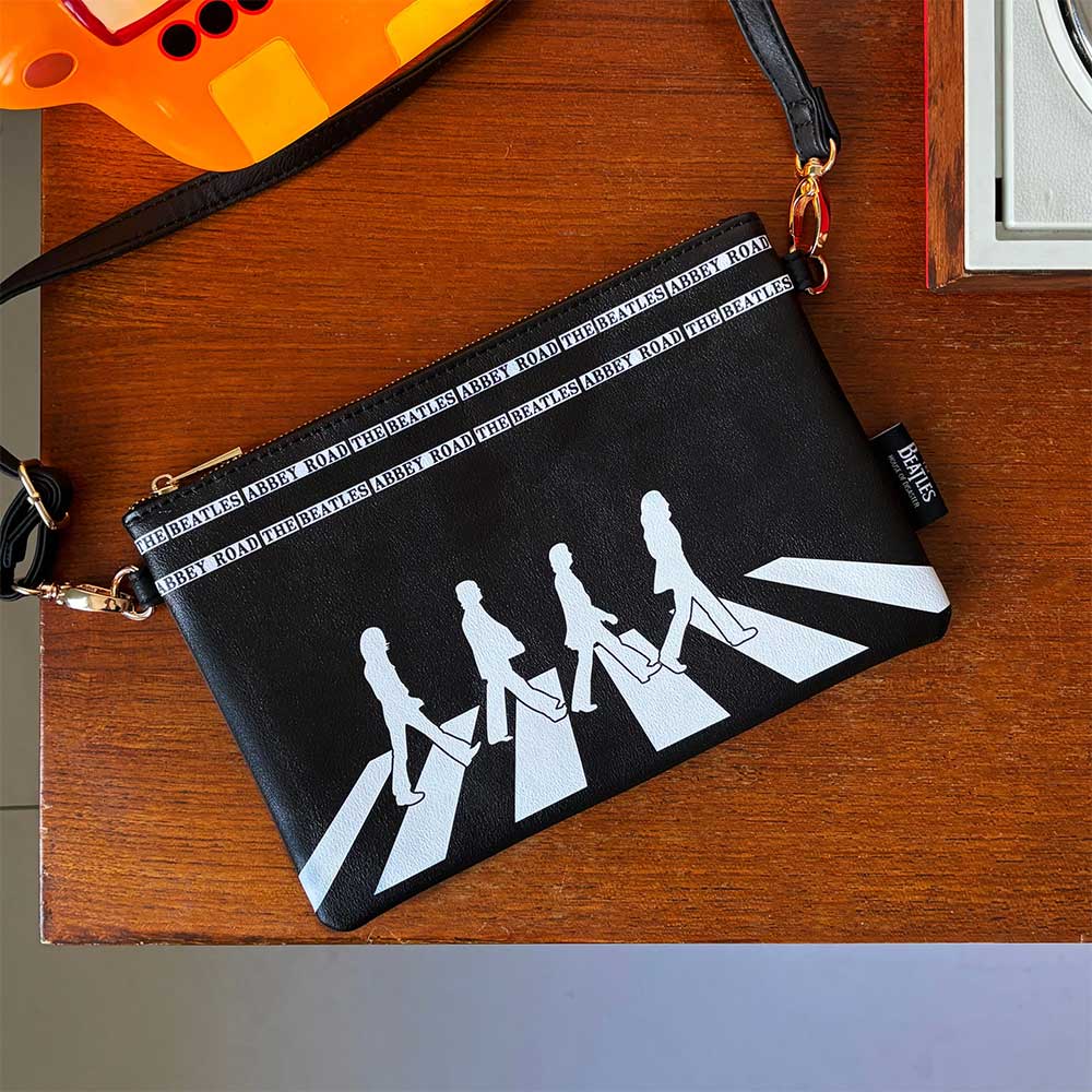 
                  
                    THE BEATLES ビートルズ (ABBEY ROAD 55周年 ) - Abbey Road Cross Body Bag / Disaster(U.K.ブランド) / ショルダーバッグ 【公式 / オフィシャル】
                  
                