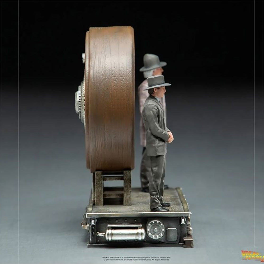 
                  
                    BACK TO THE FUTURE バックトゥザフューチャー (BTTF2 公開 35周年 ) - Part III Marty and Doc at the Clock 1:10 Art Scale Limited Edition Statue / フィギュア・人形 【公式 / オフィシャル】
                  
                